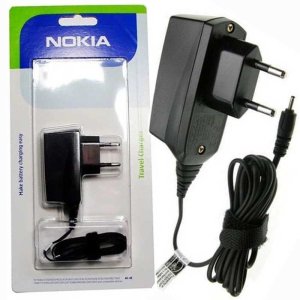 CARICATORE DA RETE 890mAh ORIGINALE NOKIA CON CONNETTORE 2 	MM (SPINOTTO PICCOLO) COLORE NERO AC-4E BLISTER